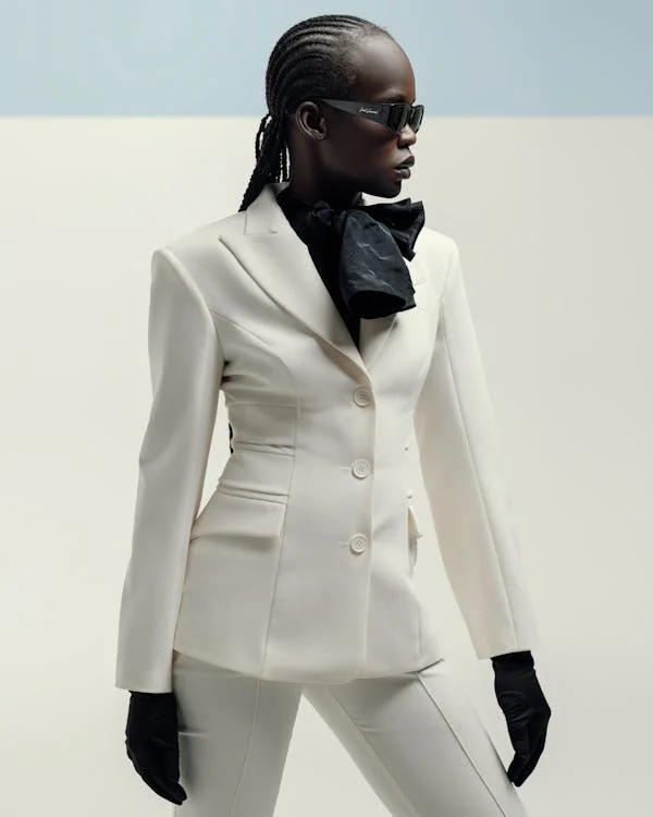 O Terninho Feminino: A Revolução do Guarda-Roupa