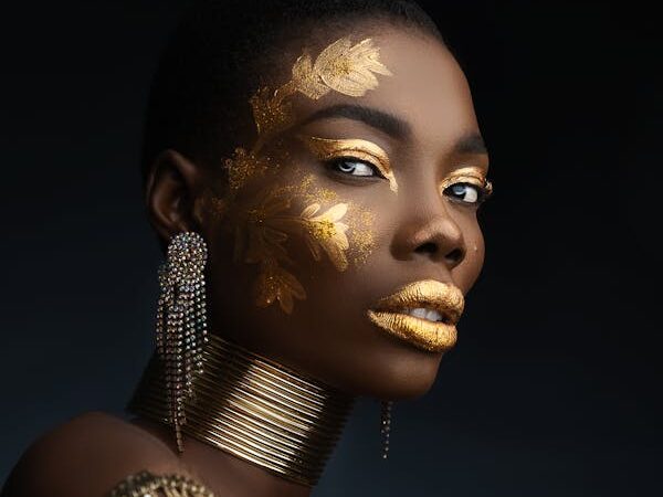 Glamour: A Maquiagem para Festas e Eventos