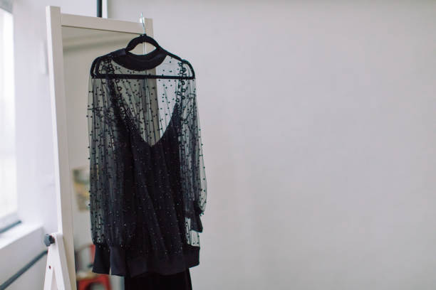 Transparência Elegante: Como Usar no Dia a Dia Sem Errar.