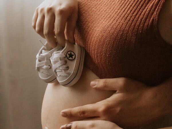 Maternity Fashion: Rediscovering the Wardrobe.